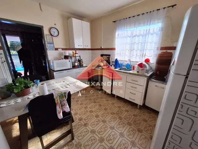 Casa com 300m² 3 quartos e 2 banheiros, à venda, no bairro Alto da Ponte em São José Dos Campos