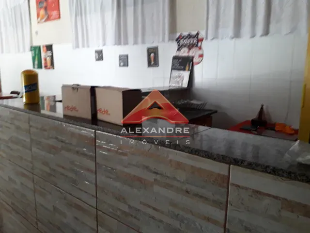 Casa com 300m² 3 quartos e 3 banheiros, à venda, no bairro Jardim Valparaíba em São José dos Campos
