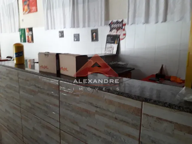 Casa com 300m² 3 quartos e 3 banheiros, à venda, no bairro Jardim Valparaíba em São José dos Campos