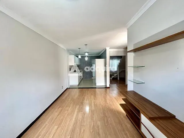 Casa 3 quartos e 2 banheiros, à venda, no bairro Orfãs em Ponta Grossa