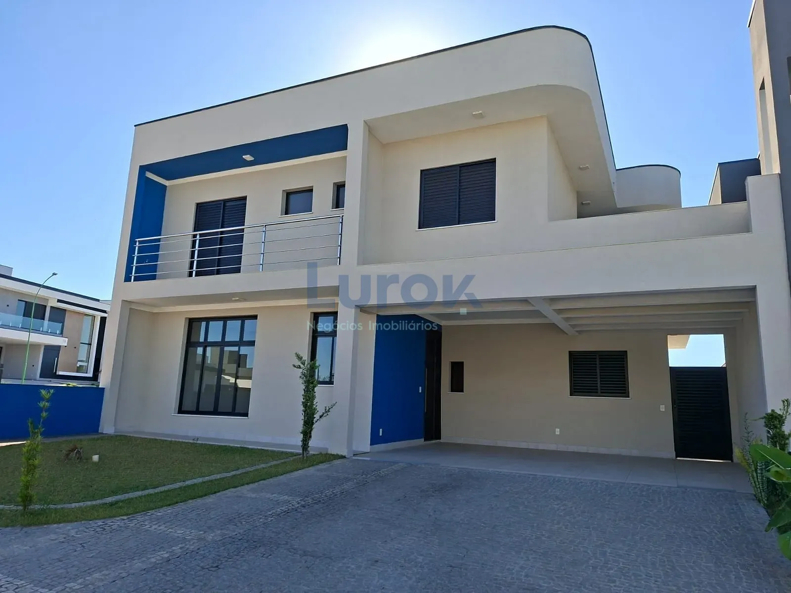 Casa, 4 quartos, 230 m² - Foto 1