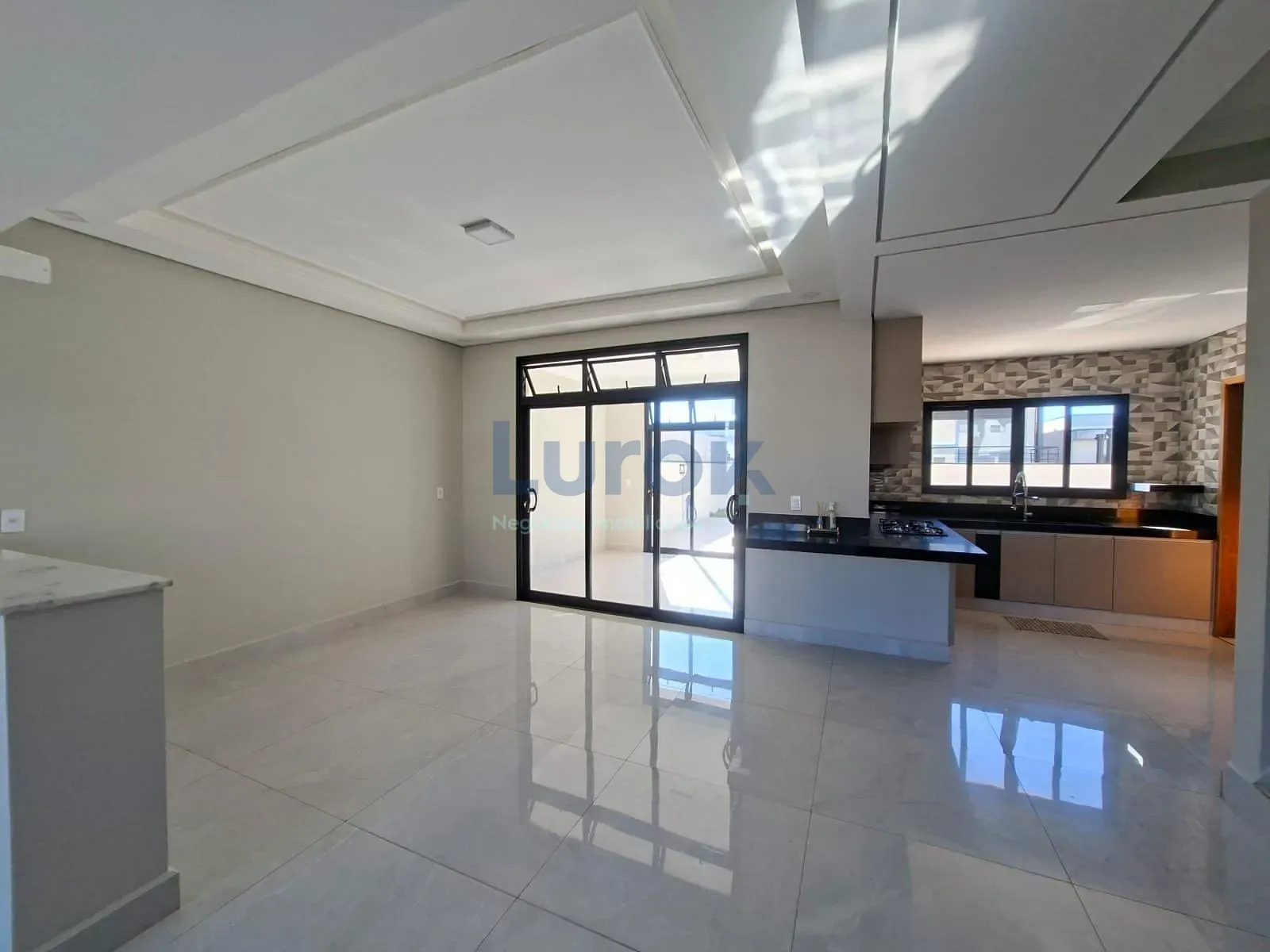Casa, 4 quartos, 230 m² - Foto 6