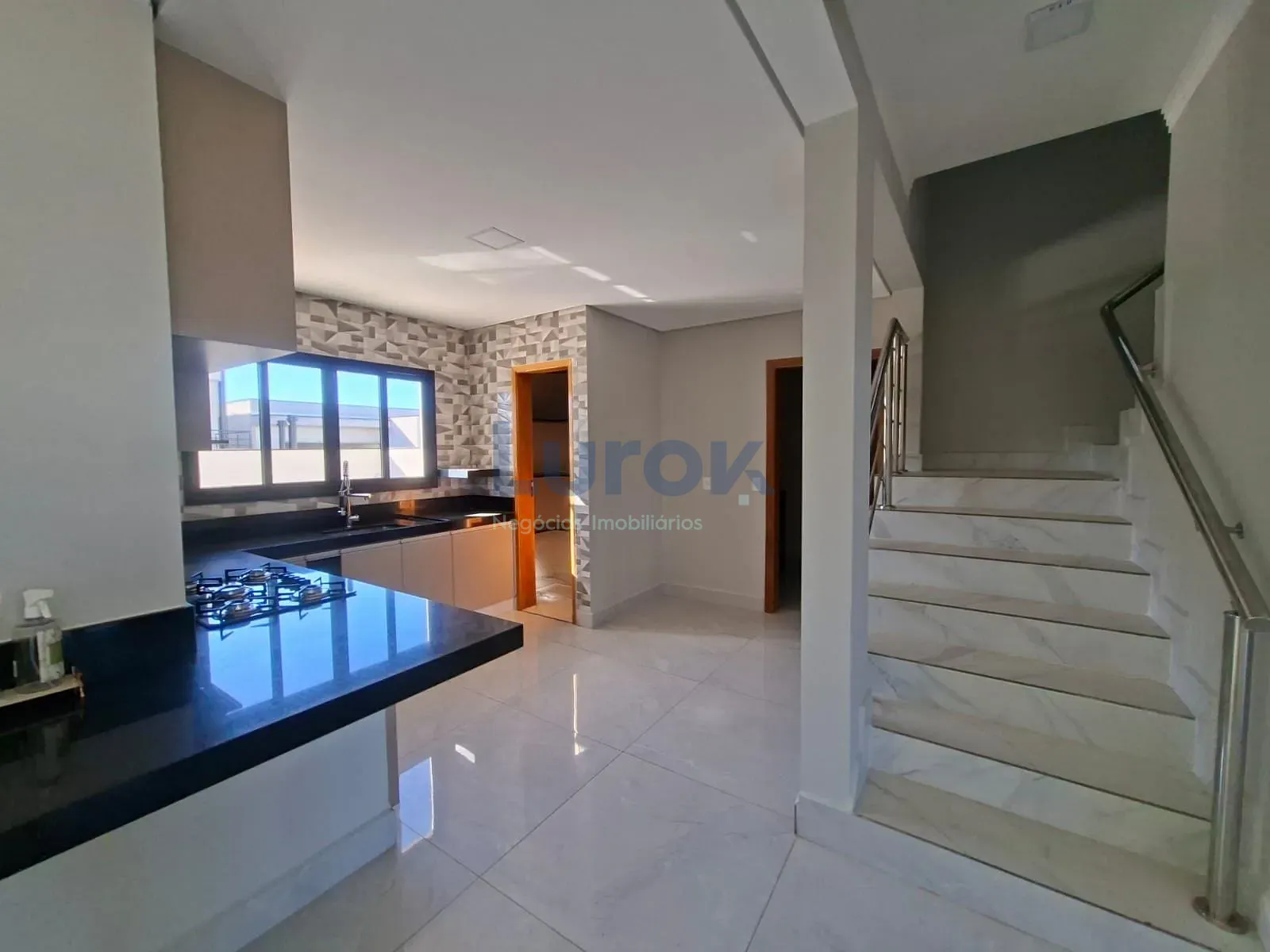 Casa, 4 quartos, 230 m² - Foto 10