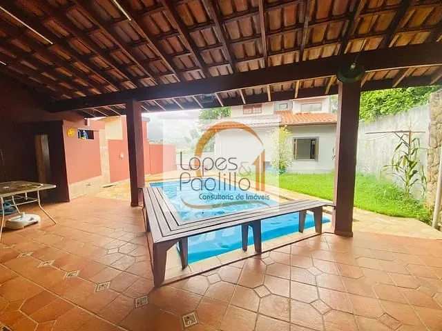 Casa com 301m² 4 quartos e 4 banheiros, para alugar, no bairro Jardim do Lago em Atibaia