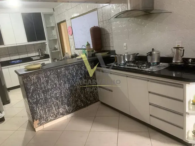 Casa com 500m² 3 quartos e 2 banheiros, à venda, no bairro Centro em Anápolis