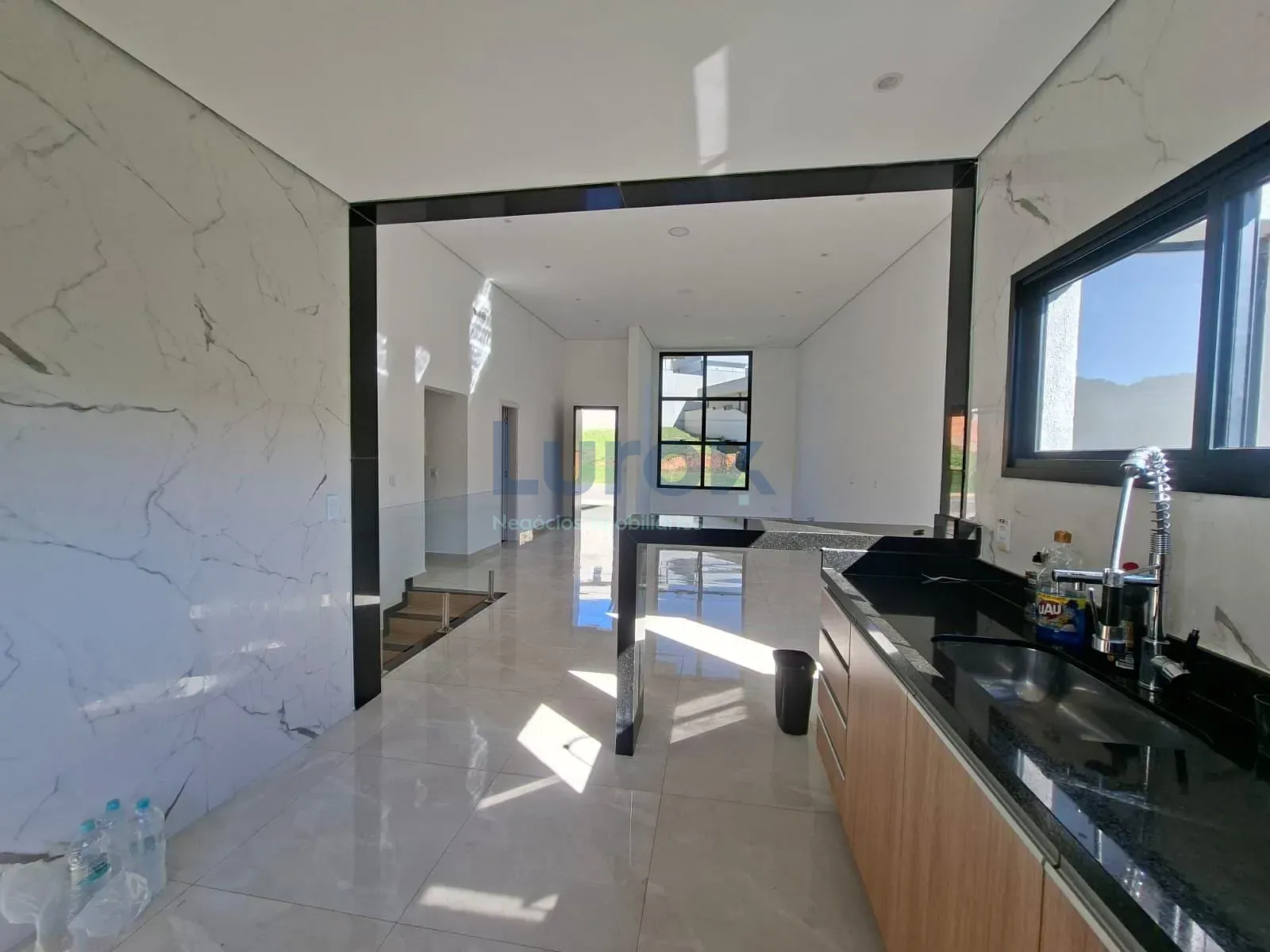 Casa, 3 quartos, 208 m² - Foto 2