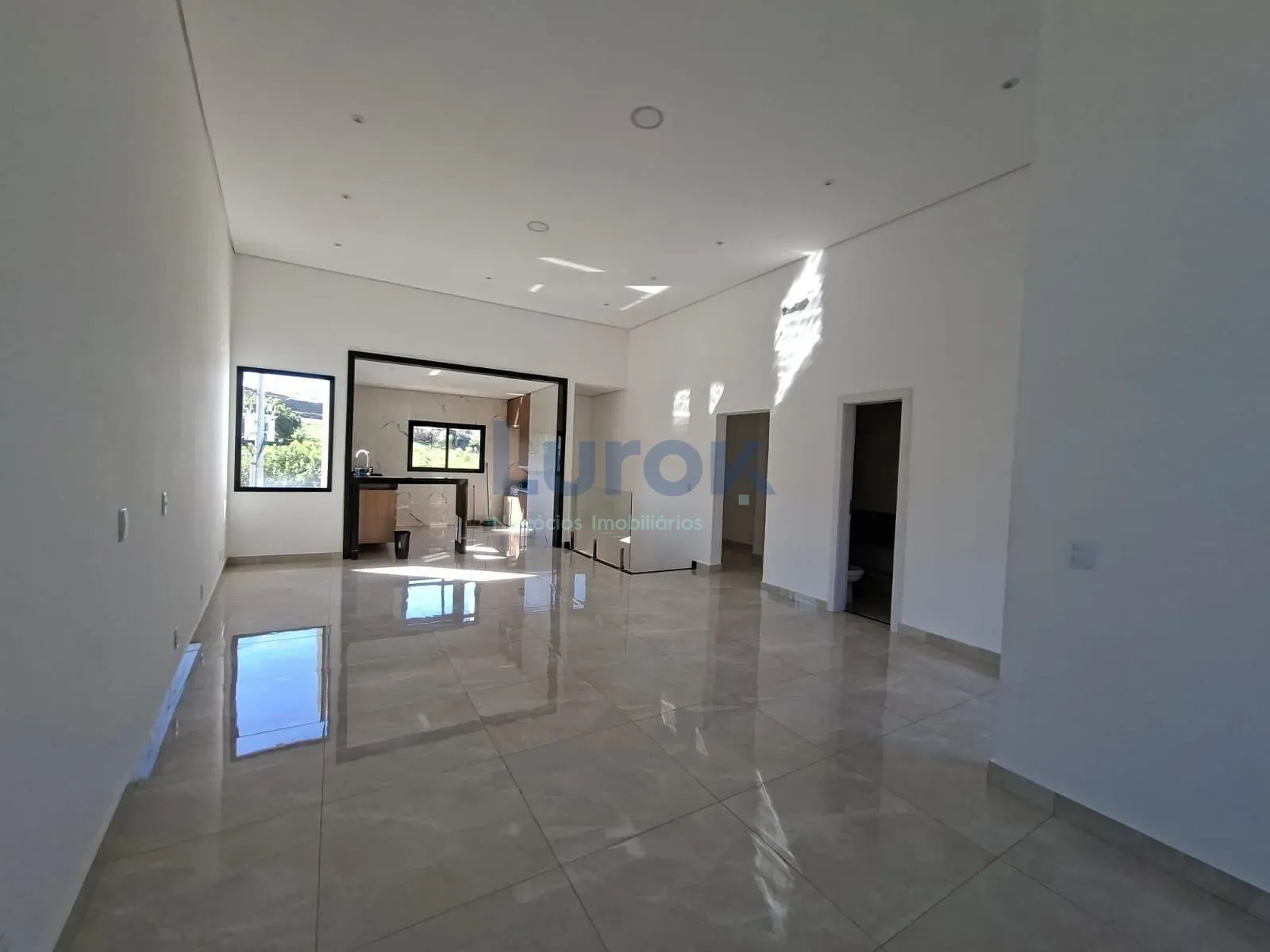 Casa, 3 quartos, 208 m² - Foto 4