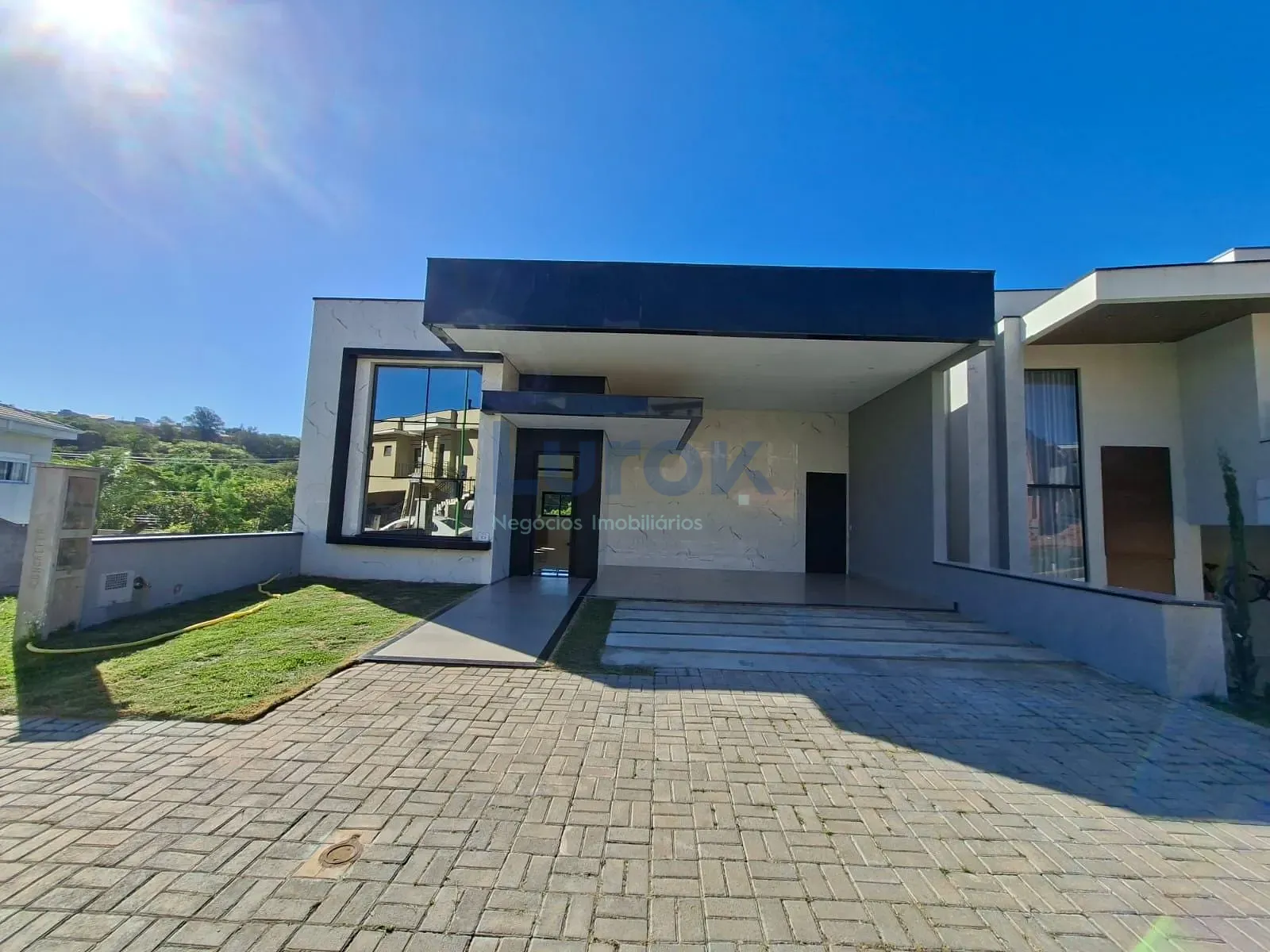 Casa, 3 quartos, 208 m² - Foto 1