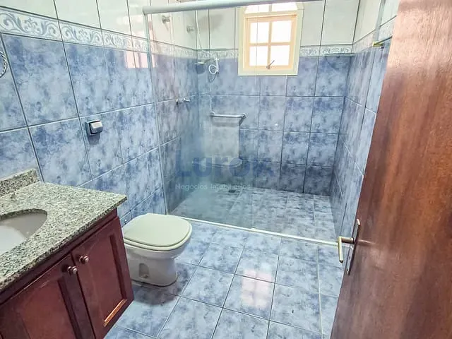 Casa com 206m² 3 quartos e 2 banheiros, à venda, no bairro Lenheiro em Valinhos