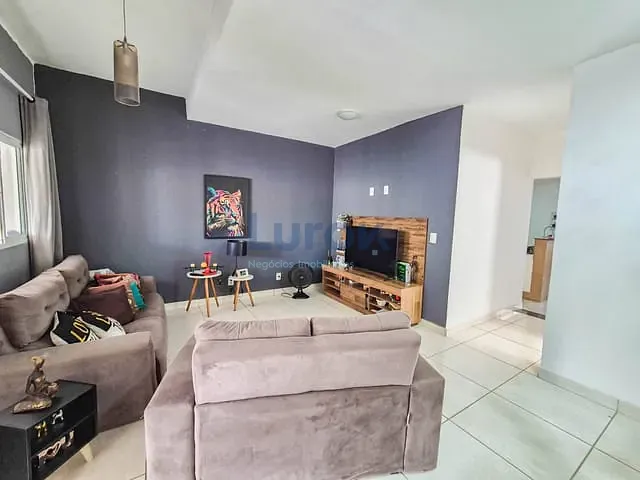 Casa com 200m² 3 quartos e 3 banheiros, à venda, no bairro Parque dos Cocais em Valinhos