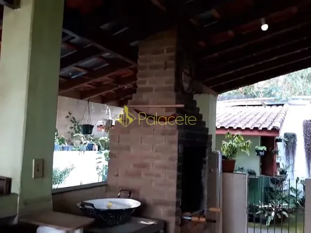 Casa 3 quartos e 2 banheiros, à venda, no bairro Borba em Pindamonhangaba