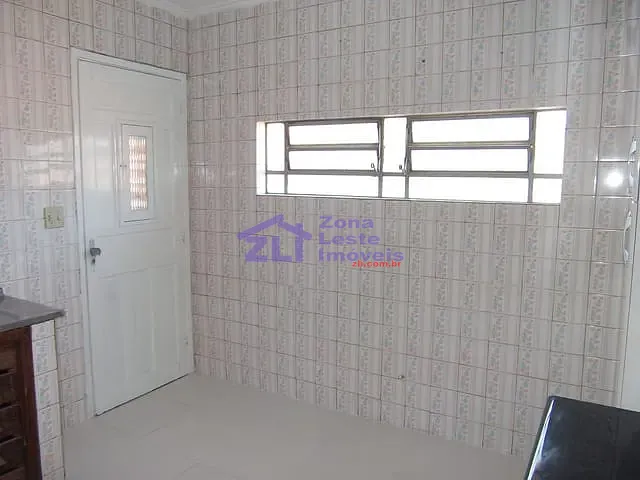 Casa com 335m² 6 quartos e 3 banheiros, à venda, no bairro Parque Tomas Saraiva em São Paulo