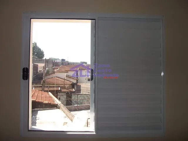 Casa com 335m² 6 quartos e 3 banheiros, à venda, no bairro Parque Tomas Saraiva em São Paulo