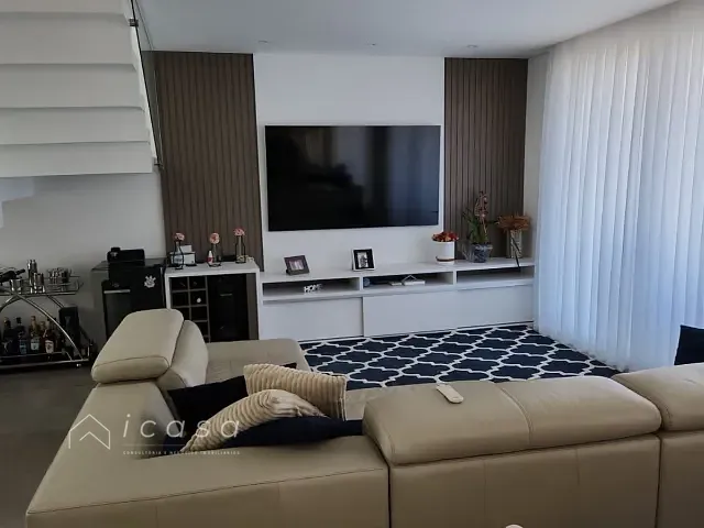 Casa com 1428m² 3 quartos e 4 banheiros, à venda ou para alugar, no bairro Zona de Adensamento Restrito (ZAR) em Jacareí