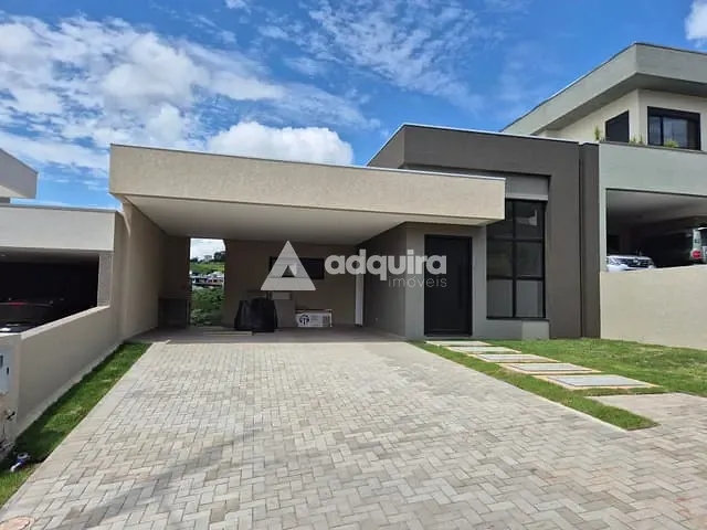Casa com 300m² 3 quartos e 5 banheiros, à venda, no bairro Colônia Dona Luíza em Ponta Grossa