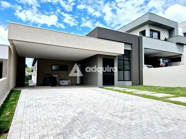 Casa com 300m² 3 quartos e 5 banheiros, à venda, no bairro Colônia Dona Luíza em Ponta Grossa