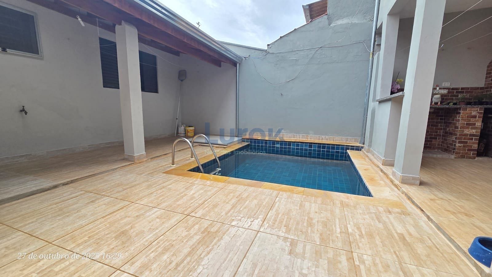 Casa, 3 quartos, 140 m² - Foto 2