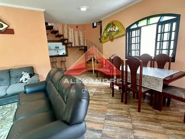 Casa com 150m² 3 quartos e 1 banheiro, à venda, no bairro S F Praia em São Sebastião