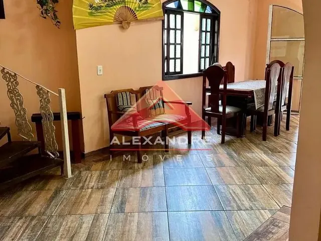 Casa com 150m² 3 quartos e 1 banheiro, à venda, no bairro S F Praia em São Sebastião