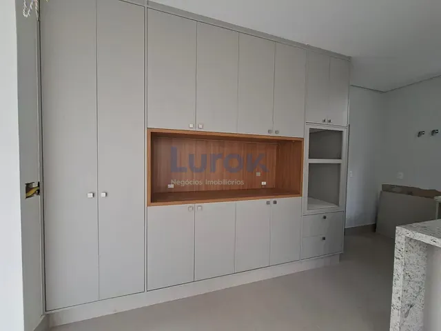 Casa com 360m² 3 quartos e 4 banheiros, à venda, no bairro Condominio Mont Alcino em Valinhos