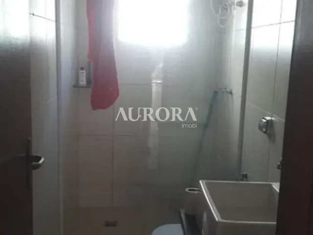 Casa com 333m² 2 quartos e 2 banheiros, à venda, no bairro Califórnia em Londrina