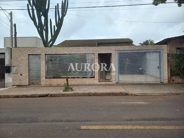 Casa com 333m² 2 quartos e 2 banheiros, à venda, no bairro Califórnia em Londrina