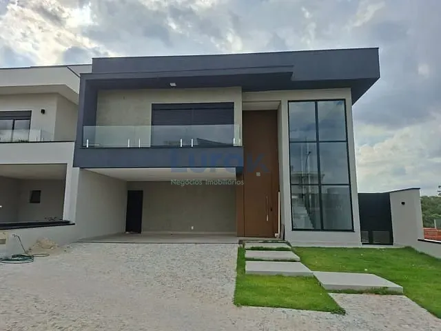 Casa com 300m² 3 quartos e 5 banheiros, à venda, no bairro Roncáglia em Valinhos