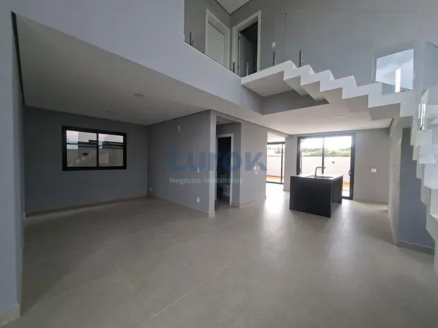 Casa com 300m² 3 quartos e 5 banheiros, à venda, no bairro Roncáglia em Valinhos