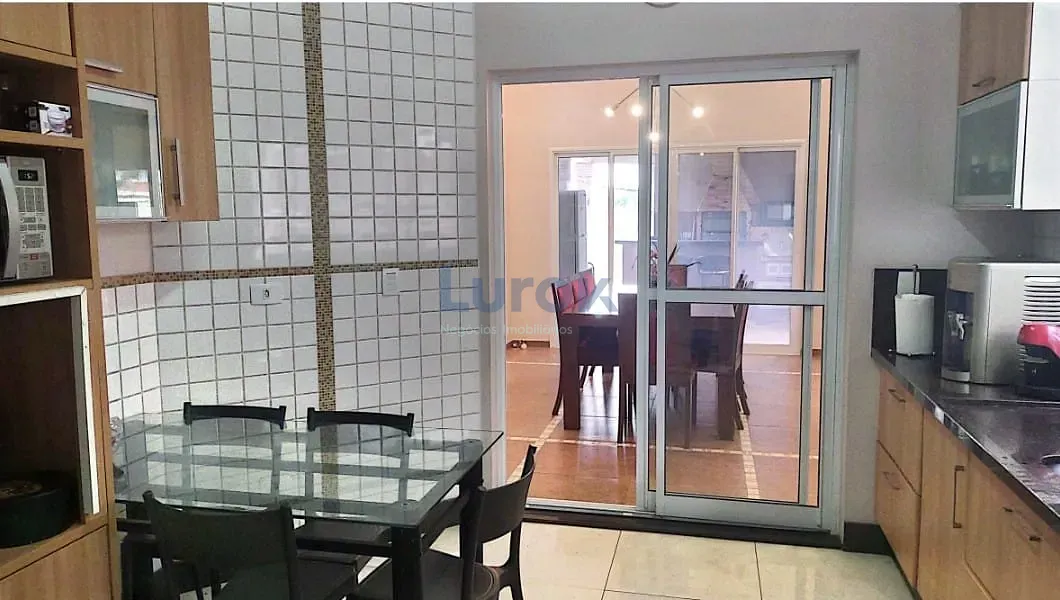 Casa, 3 quartos, 248 m² - Foto 6