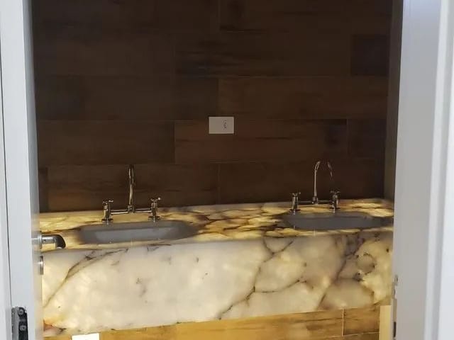 Casa com 503m² 3 quartos e 5 banheiros, à venda, no bairro Bairro do Grama em Caçapava