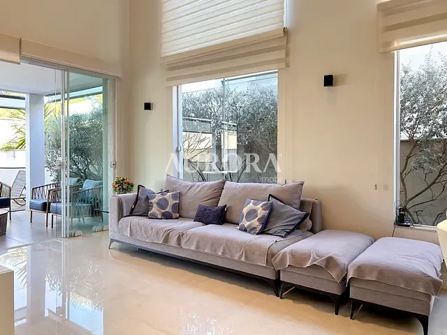 Casa com 373m² 3 quartos e 5 banheiros, à venda, no bairro Vivendas do Arvoredo em Londrina