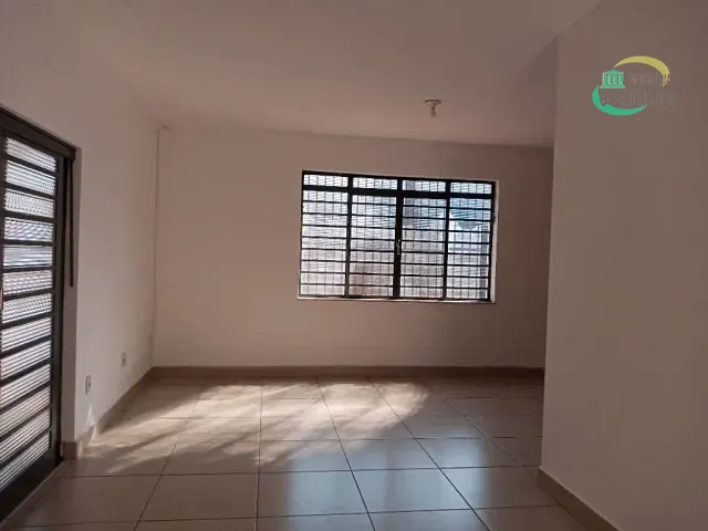 Casa com 200m² 3 quartos e 2 banheiros, à venda, no bairro Jardim Chapadão em Campinas