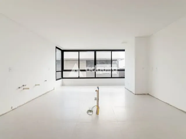 Casa com 332m² 4 quartos e 6 banheiros, à venda, no bairro Jardim Carvalho em Ponta Grossa