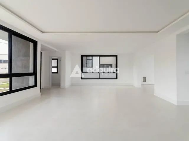 Casa com 332m² 4 quartos e 6 banheiros, à venda, no bairro Jardim Carvalho em Ponta Grossa