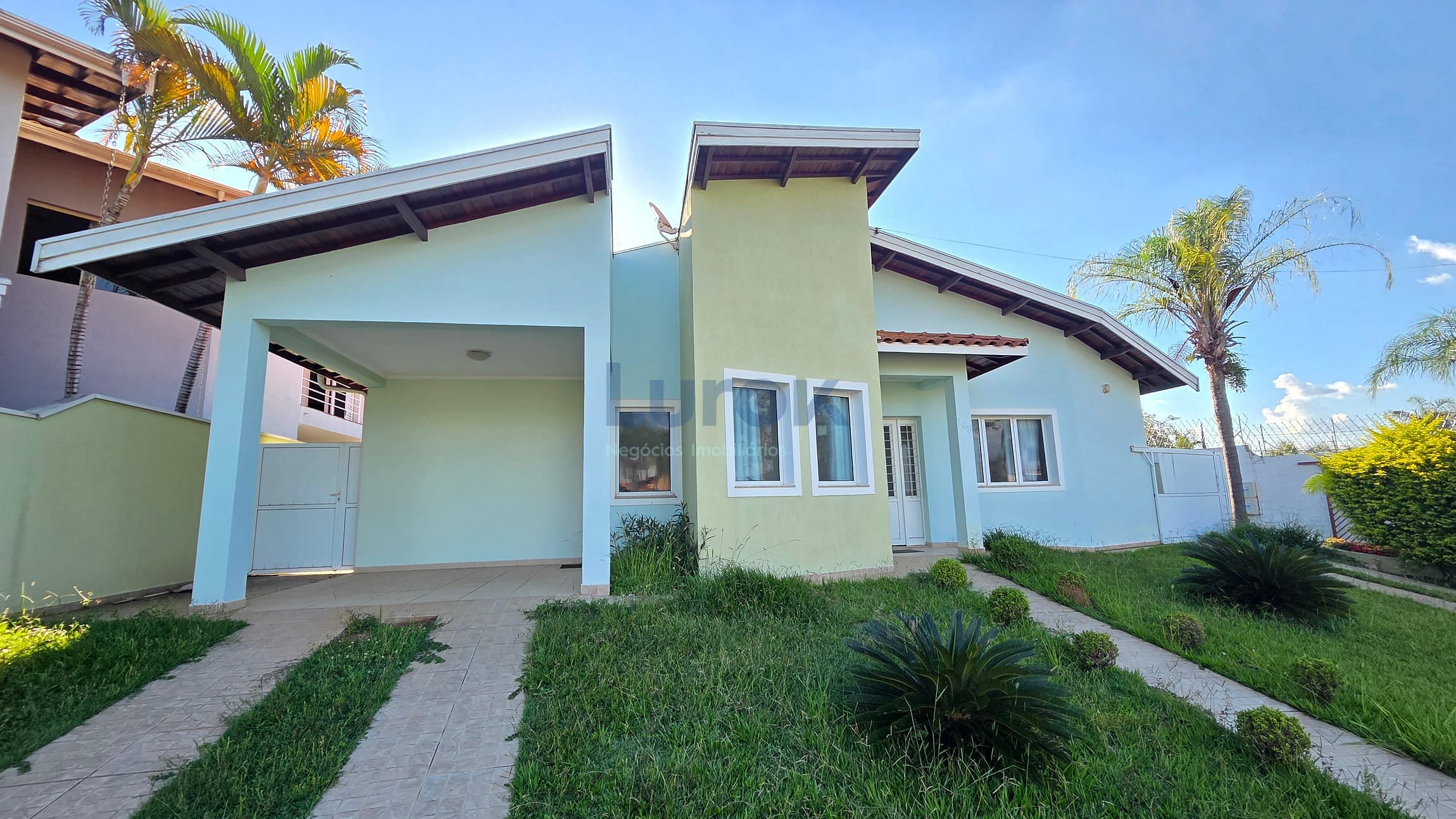 Casa, 3 quartos, 230 m² - Foto 1