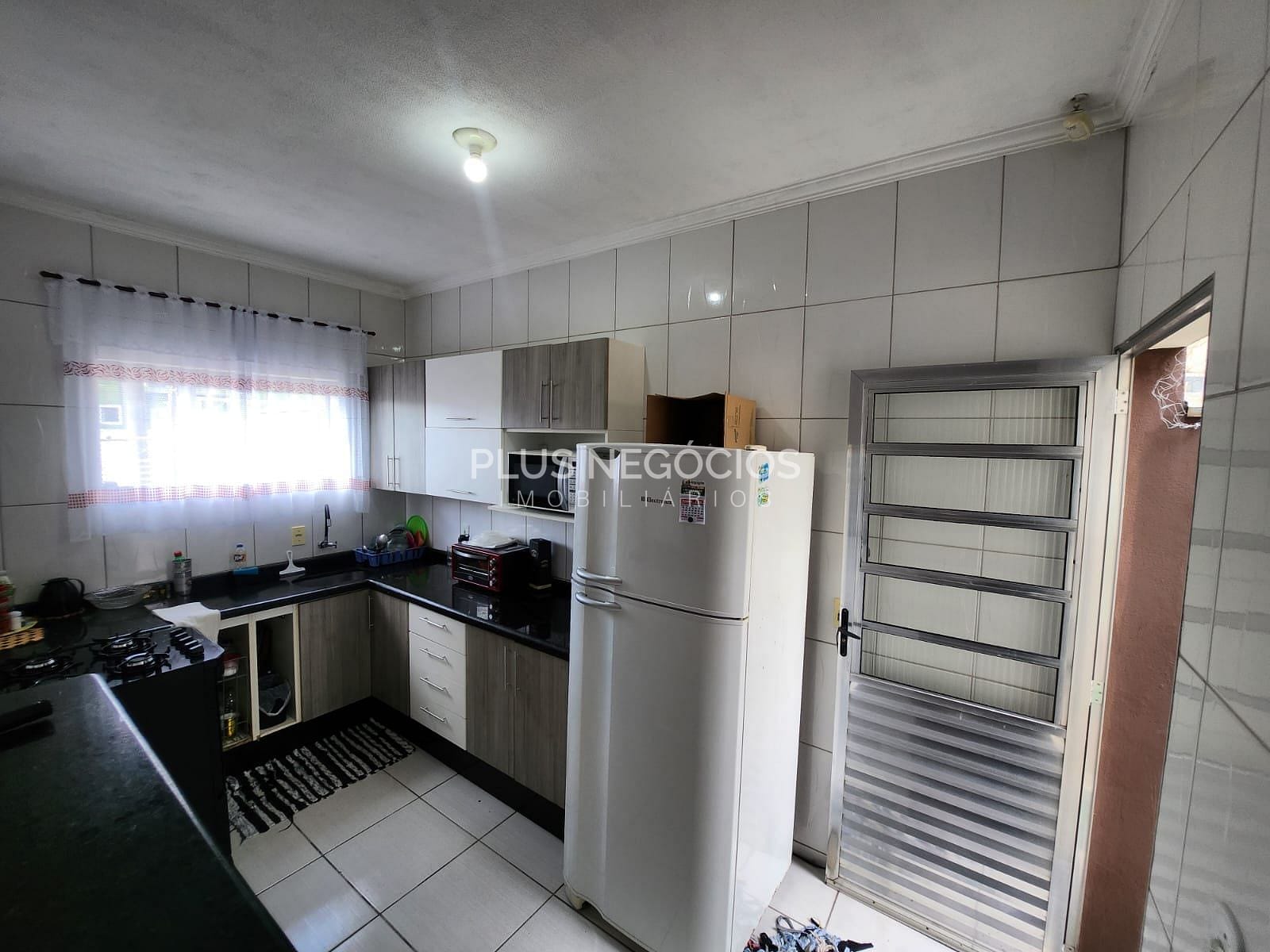 Casa à venda com 3 quartos, 76m² - Foto 8