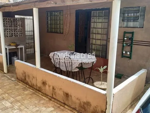 Casa à venda, no bairro Jardim Nova Esperança em Londrina