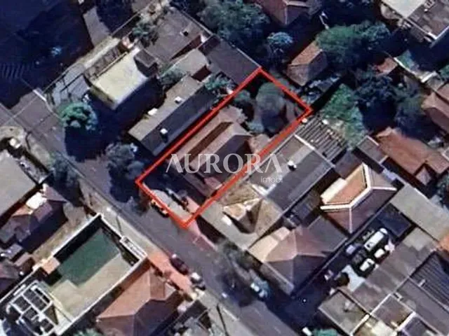 Casa à venda, no bairro Centro em Londrina