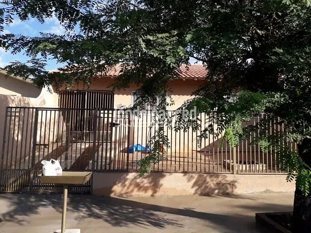 Casa com 200m², à venda, no bairro Conjunto Vivi Xavier em Londrina