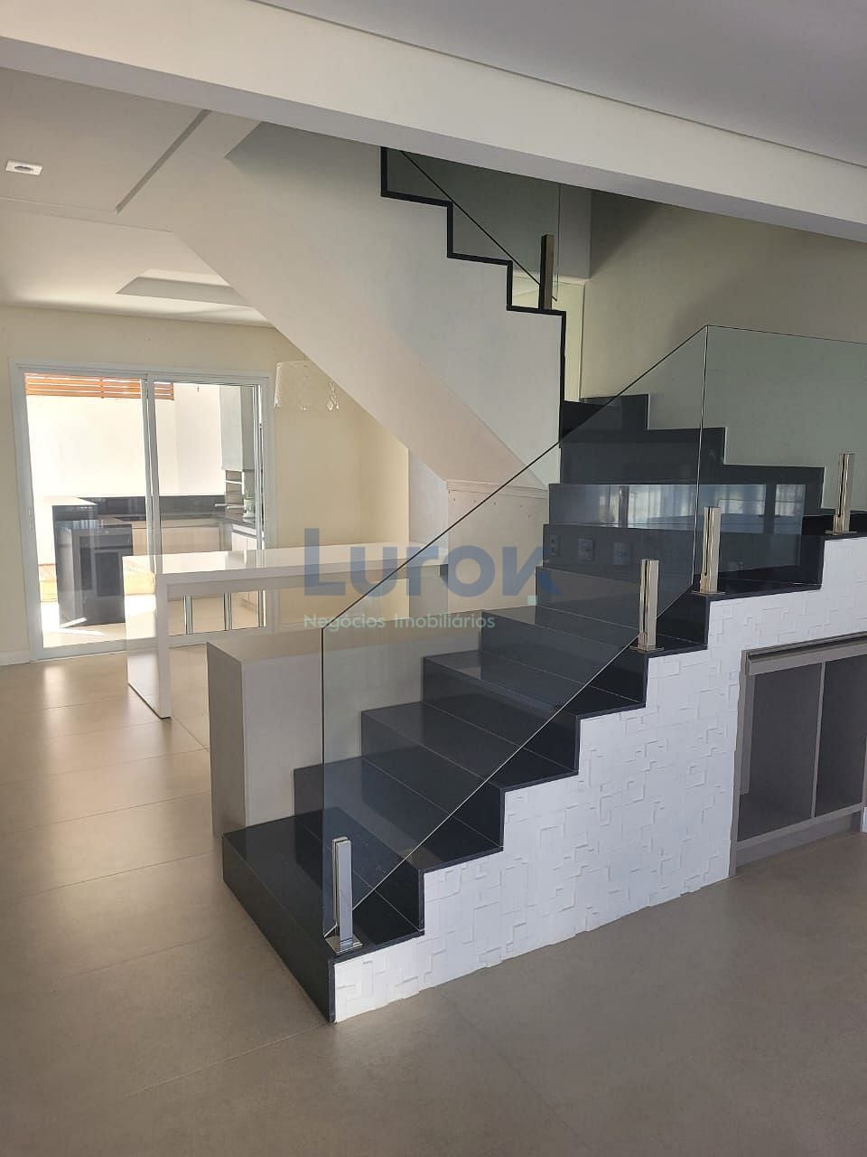 Casa, 3 quartos, 142 m² - Foto 2