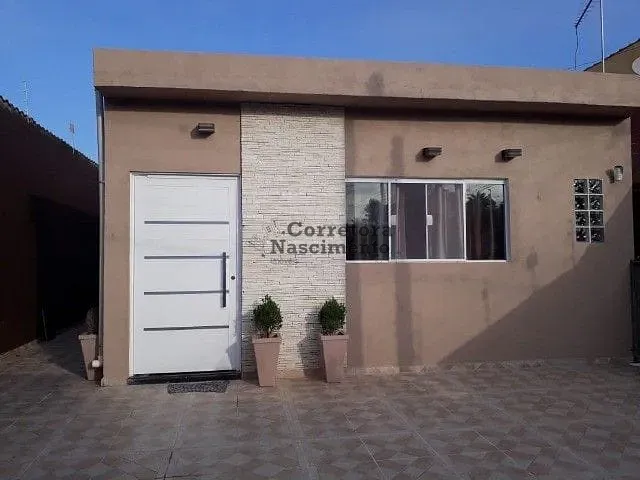 Casa com 250m² 3 quartos e 2 banheiros, à venda, no bairro Morro do Algodão em Caraguatatuba
