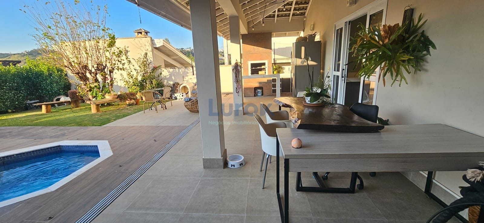 Casa, 3 quartos, 234 m² - Foto 40