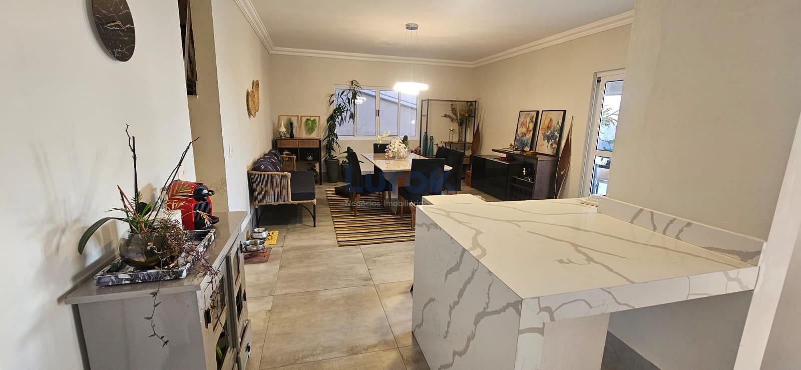 Casa, 3 quartos, 234 m² - Foto 11