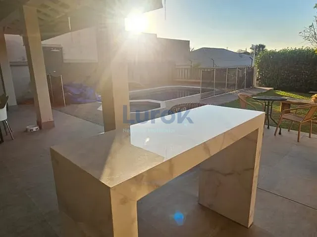 Casa com 406m² 3 quartos e 4 banheiros, à venda, no bairro Bosque em Vinhedo