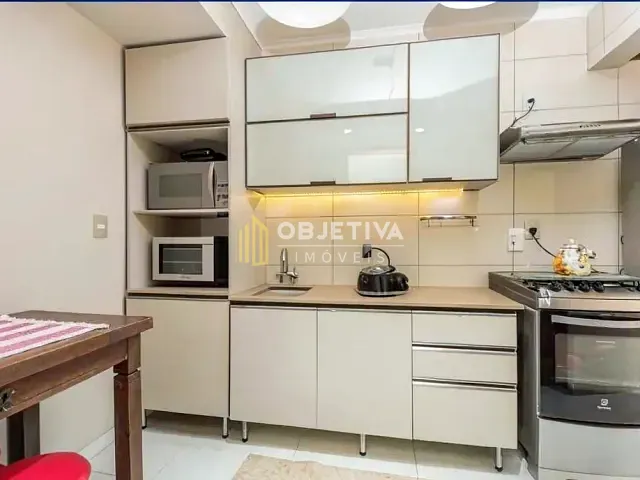 Casa 3 quartos e 2 banheiros, à venda, no bairro Jardim Sabará em Porto Alegre