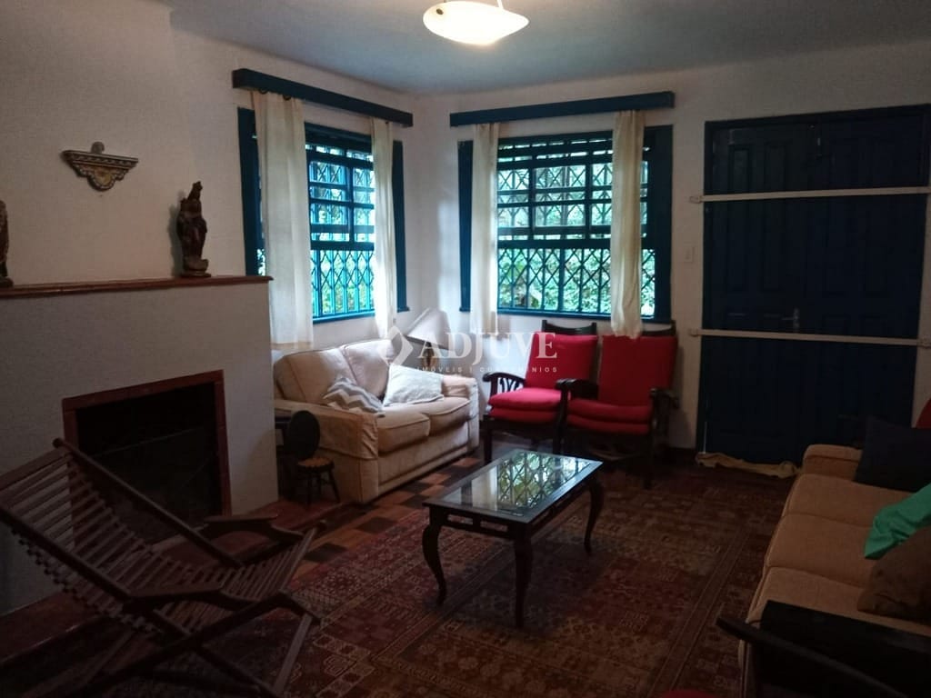 Casa à venda com 5 quartos, 200m² - Foto 26