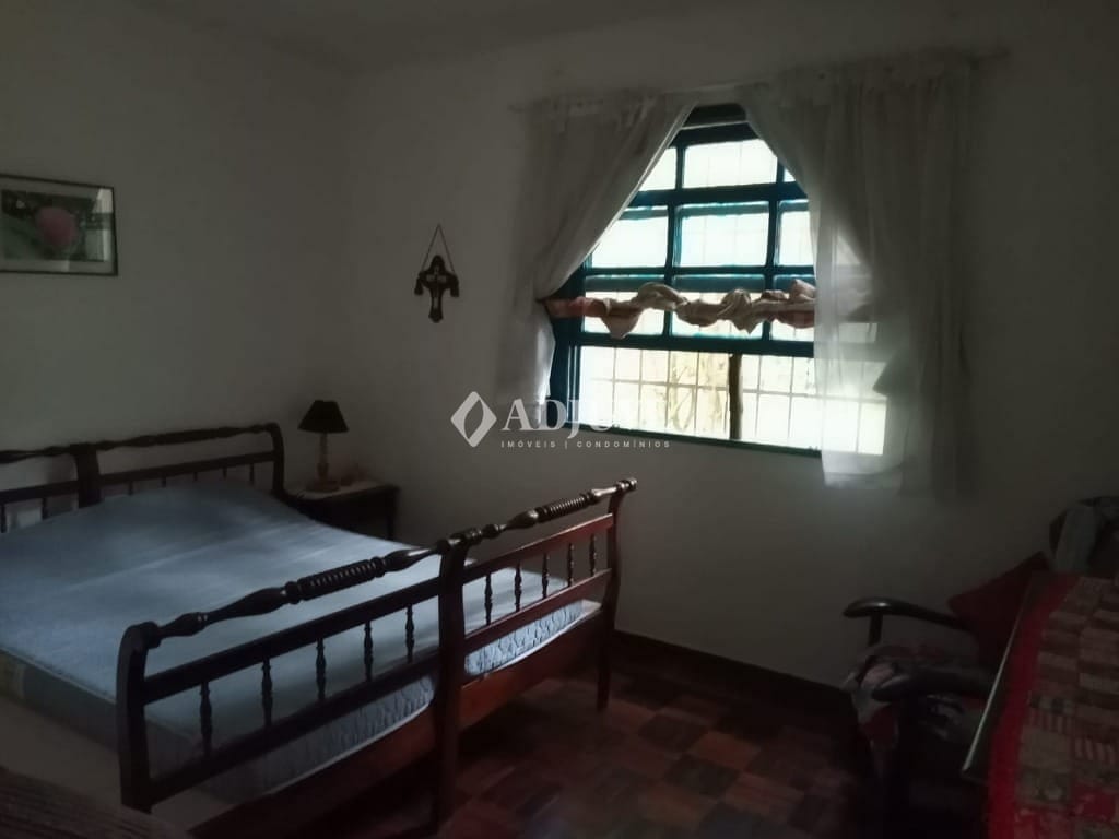 Casa à venda com 5 quartos, 200m² - Foto 20