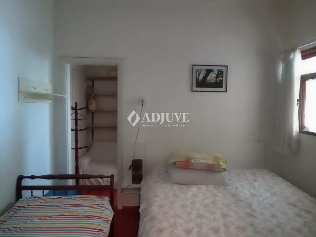 Casa à venda com 5 quartos, 200m² - Foto 32