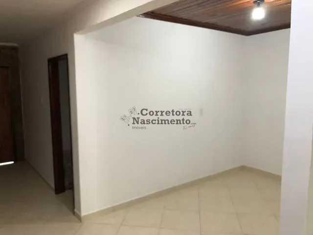 Casa com 180m² 2 quartos e 2 banheiros, à venda, no bairro Jardim Maria Amélia em Jacareí