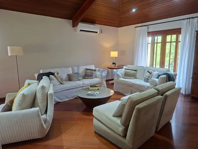 Casa com 1000m² 4 quartos e 6 banheiros, à venda, no bairro Village Visconde de Itamaracá em Valinhos